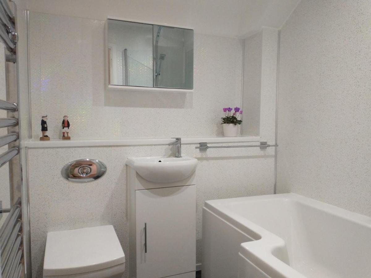 Chipad Duo - Comfy House With Parking And Garden Villa ชิชิสเตอร์ ภายนอก รูปภาพ