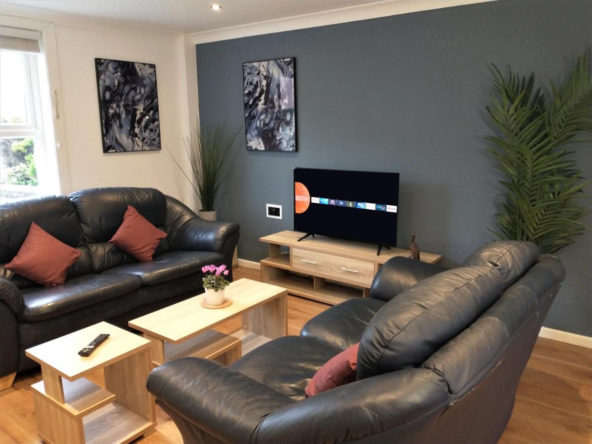 Chipad Duo - Comfy House With Parking And Garden Villa ชิชิสเตอร์ ภายนอก รูปภาพ