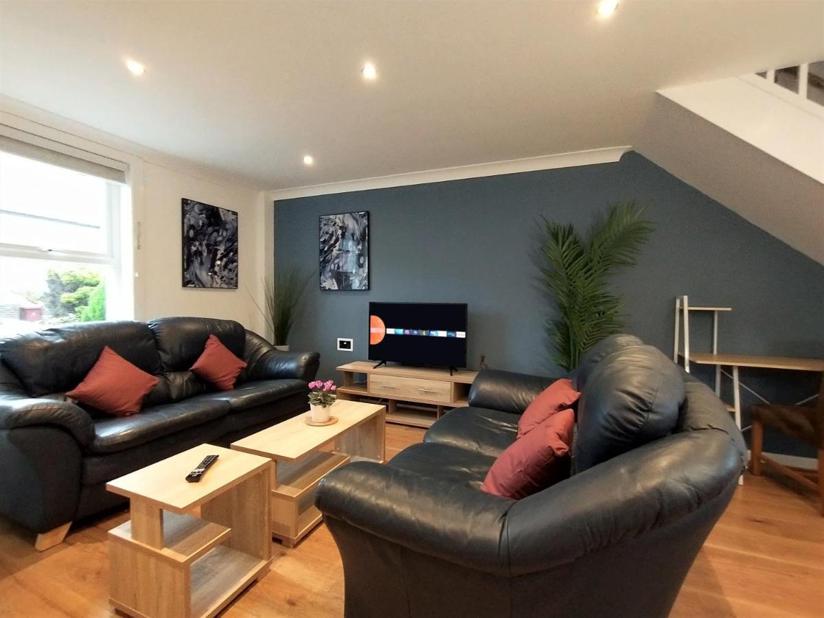 Chipad Duo - Comfy House With Parking And Garden Villa ชิชิสเตอร์ ภายนอก รูปภาพ